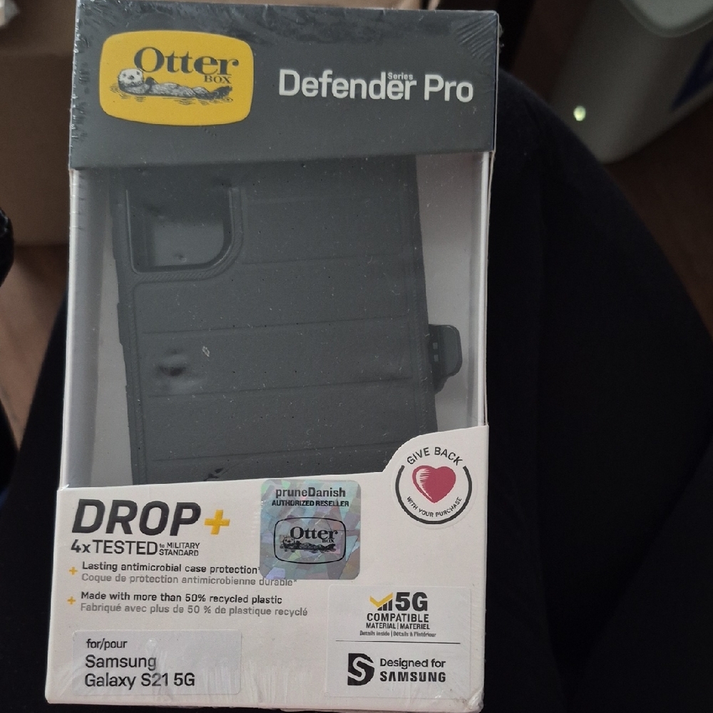 OtterBox Defender Pro Case for Samsung Galaxy S21 5G - Black